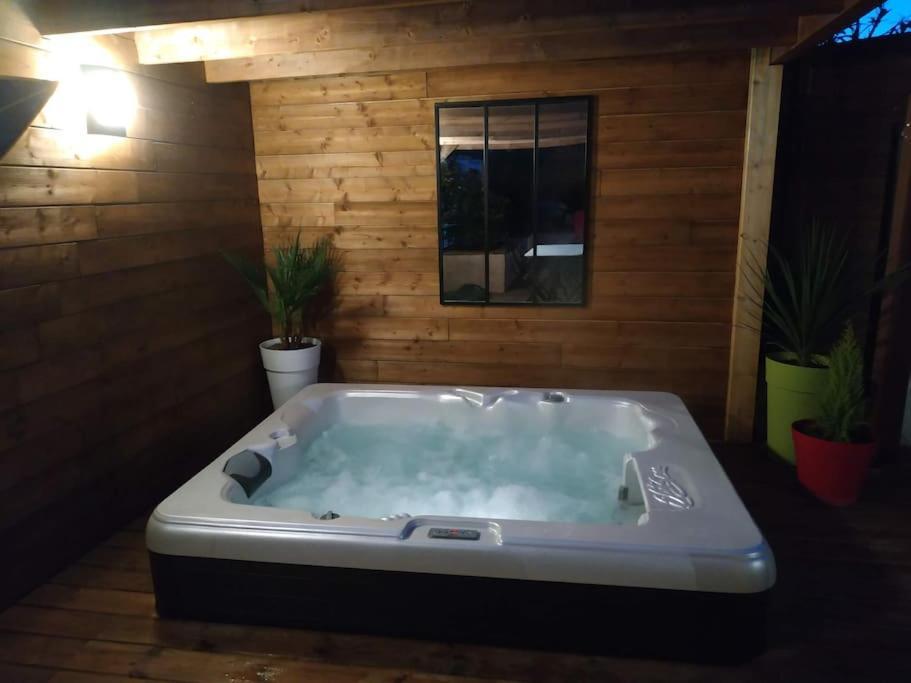Studio Jacuzzi Prive A 8 Min A Pied De La Plage Lejlighed La Ciotat Eksteriør billede