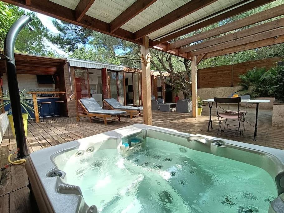 Studio Jacuzzi Prive A 8 Min A Pied De La Plage Lejlighed La Ciotat Eksteriør billede